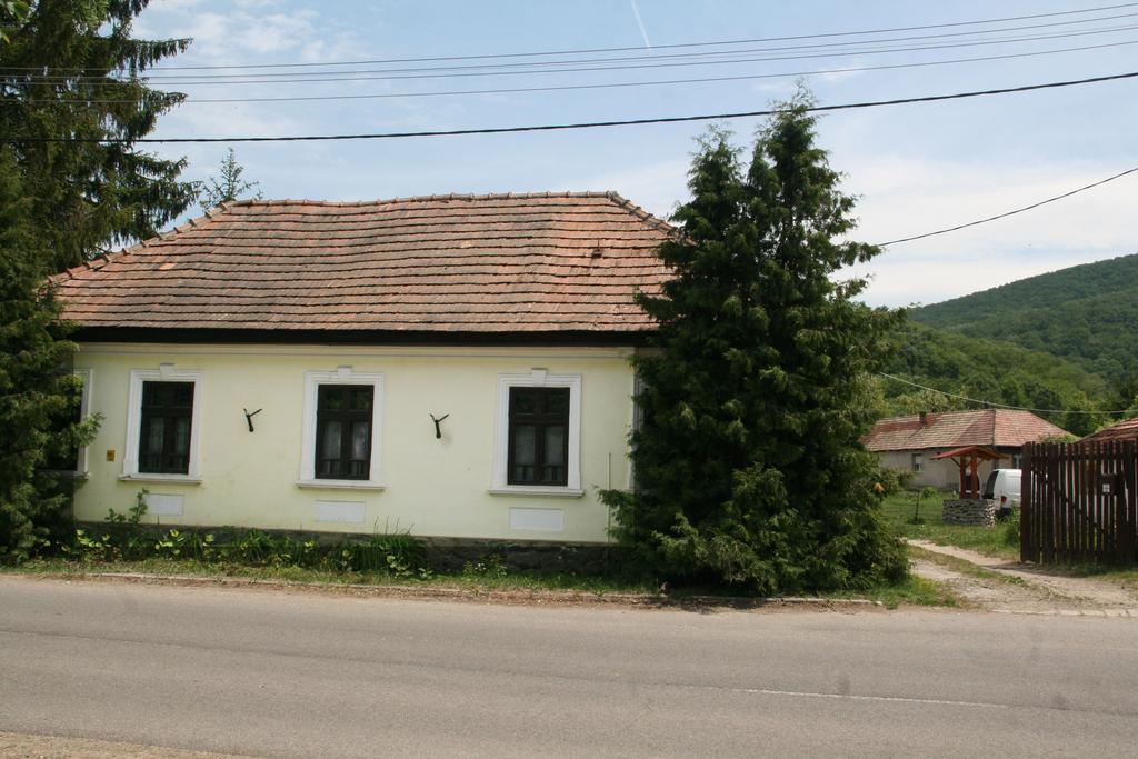 Hotel Toldi Vendeghaz Felsőtold Exterior foto